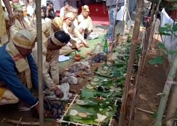 ডিফুত মে-ডাম-মে-ফী উদযাপন : ডঃ তুলিৰাম ৰংহাঙক “ছ্যুকাফা সমন্বয় বঁটা” প্ৰদান