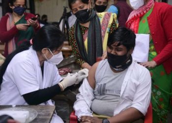 ৰাজ্যত ১৫-১৮বছৰৰ ভেকচিন প্ৰদান প্ৰক্ৰিয়া আৰম্ভ:স্বাস্থ্যমন্ত্ৰী- মুখ্যমন্ত্ৰীয়ে কৰিলে শুভাৰম্ভনি