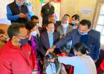 কামৰূপ একাডেমিত ১৫-১৮বছৰৰ ভেকচিন শিবিৰ পৰিদৰ্শন মন্ত্ৰী পাটোৱাৰী