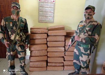 কাছাৰৰ কাটিগৰাত সীমান্ত সুৰক্ষা বাহিনীৰ সফলতাঃ জব্দ কৰিলে ৬০ কিলোগ্ৰাম গাঞ্জা