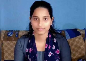 বিয়াৰ ছমাহতে কোভিডত মৃত্যু স্বামীৰ, চিকিৎসাৰ ৪০ লাখ টকা দান পত্নীৰ!