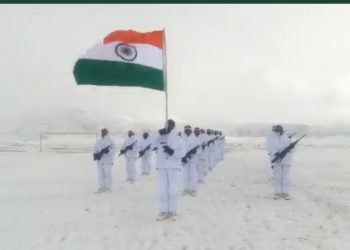 মাইনাছ ২০ ডিগ্ৰী তাপমাত্রাত গণতন্ত্র দিৱসত ১১ হাজাৰ ফুট উচ্চতাত স্কি আইটিবিপিৰ!