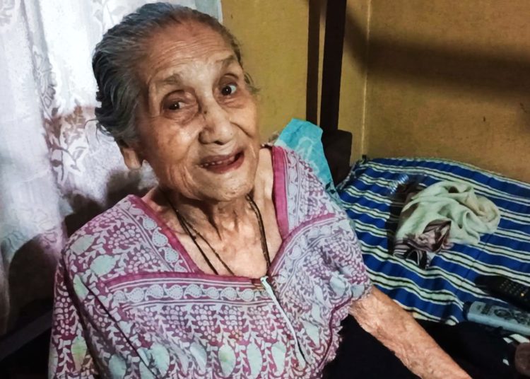 ভ্ৰাম্যমাণ থিয়েটাৰৰ প্ৰথমগৰাকী অভিনেত্ৰী অনুপমা ভট্টাচাৰ্য্য বিয়োগ