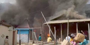 বোকাজানত বিধ্বংসী অগ্নিকাণ্ড : প্ৰায় কোটি টকাৰ সা-সম্পতি ভষ্মীভূত