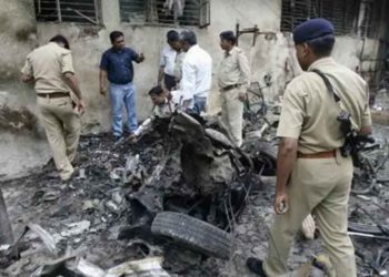 ব্ৰেকিং : আহমেদাবাদ বিস্ফোৰণ গোচৰত ৩৮ জনক ফাঁচি, ১১ জনক যাৱজ্জীৱন কাৰাদণ্ড