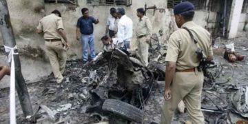 ব্ৰেকিং : আহমেদাবাদ বিস্ফোৰণ গোচৰত ৩৮ জনক ফাঁচি, ১১ জনক যাৱজ্জীৱন কাৰাদণ্ড
