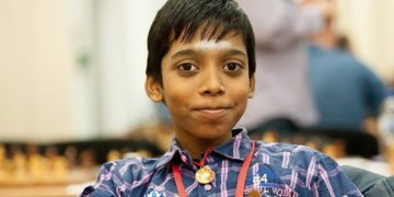 ভাৰতৰ তৰুণ গ্ৰেণ্ড মাষ্টাৰৰ ওচৰত পৰাজয় স্বীকাৰ বিশ্বৰ শীৰ্ষ দবা খেলুৱৈৰ