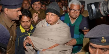 পুনৰ জে’ললৈ লালু : পশুখাদ্য গোচৰত ৫ বছৰৰ কাৰাদণ্ড, ৬০ লাখ জৰিমনা