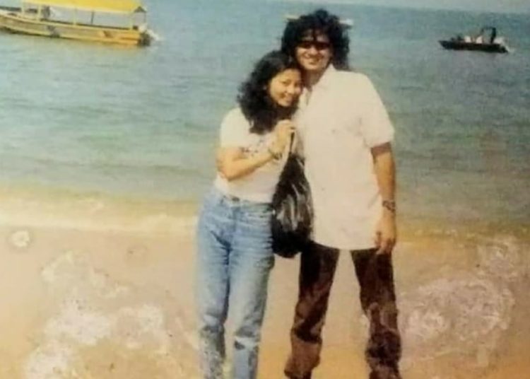 জুবিন গাৰ্গ আৰু গৰিমা শইকীয়া গাৰ্গৰ ২০ বছৰীয়া বিবাহ বাৰ্ষিকীঃ 1 জুবিন গাৰ্গ আৰু গৰিমা শইকীয়া গাৰ্গৰ ২০ বছৰীয়া বিবাহ বাৰ্ষিকীঃ