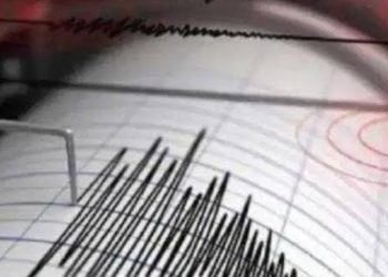 জম্মু-কাশ্মীৰ, দিল্লী, নয়ডাসহ উত্তৰ ভাৰতত ভূমিকম্পৰ জোকাৰণি