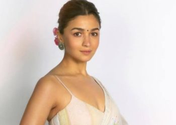 “বাৰ্লিন মহোৎসৱ” ত আলিয়া ভাটক প্ৰশংসা দৰ্শক-সমালোচকৰঃ