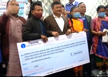 APSC মূল পৰীক্ষাত অৱতীৰ্ণ ST (H) প্ৰাৰ্থী আৰু শ্বহীদ পৰিয়ালক এককালীন ৫ লাখকৈ টকা সাহায্য