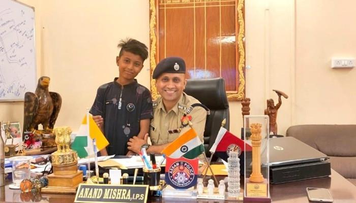 SP আনন্দ মিশ্ৰক নগাঁৱৰ পৰা বদলি; DGP কাৰ্যালয়ত হাজিৰ নির্দেশ, হব পাৰে অপসাৰণ! 3 SP আনন্দ মিশ্ৰ