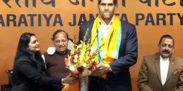 ৰেষ্টলিং এৰি এইবাৰ ৰাজনীতিৰ পথাৰত : বিজেপিত যোগদান ‘দ্য গ্রেট খালি’ৰ