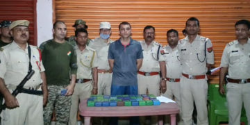 খটখটীত তিনি কোটি মূল্যৰ সন্দেহযুক্ত হেৰইনসহ সৰবৰাহকাৰী আটক