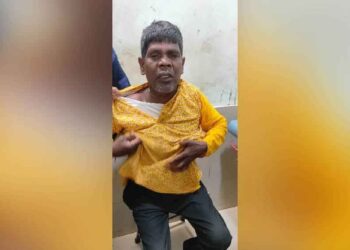 গাড়ী দুর্ঘটনাত আহত ‘কাঁচা বাদাম’ খ্যাত ভুৱন বাদ্যকৰ
