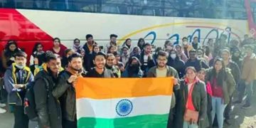 পাকিস্তান আৰু তুৰস্কৰ শিক্ষাৰ্থীসকলক সীমান্ত পাৰ হোৱাত সহায় কৰিলে ভাৰতৰ ত্ৰিৰংগ পতাকাই