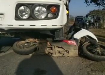 ৰঙিয়াৰ ভাতকুছিত ডাম্পাৰ আৰু স্কুটীৰ মাজত সংঘটিত মুখামুখি সংঘৰ্ষ, নিহত এজন ছাত্ৰঃ