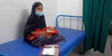 পৰীক্ষাৰ মাজতে প্রসৱ বেদনা, সদ্যোজাত কোলাত লৈয়েই পৰীক্ষাত বহিল সদ্য-মাতৃ ছাত্ৰী!