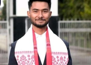 ডিব্ৰুগড় বিশ্ববিদ্যালয়ৰ ছাত্ৰ একতা সভা সহ সাধাৰণ সম্পাদক ঋতুপৰ্ণ দাসক দুবছৰৰ বাবে বহিষ্কাৰ