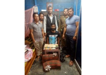 খটখটীত গাৰোৰ ভিতৰত লুকুৱাই ৰখা অৱস্থাত সন্দেহযুক্ত হেৰ’ইন উদ্ধাৰ