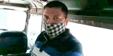 মহানগৰ আৰক্ষী জালত মাৰণাস্ত্ৰৰ অনুজ্ঞাপত্ৰ প্ৰদান কৰা প্ৰৱঞ্চক গ্ৰেপ্তাৰ: