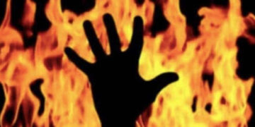বোজা হৈছিল বৃদ্ধা মাতৃ, পুত্ৰ-বোৱাৰী মিলি দিলে জ্বলাই!