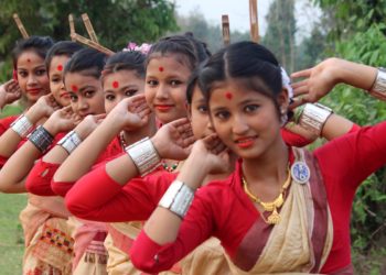 প্ৰকৃতি প্ৰেমৰ পৰা বিশ্ব প্ৰেমৰ বাণী বিলাও আহক এই ব’হাগতে: