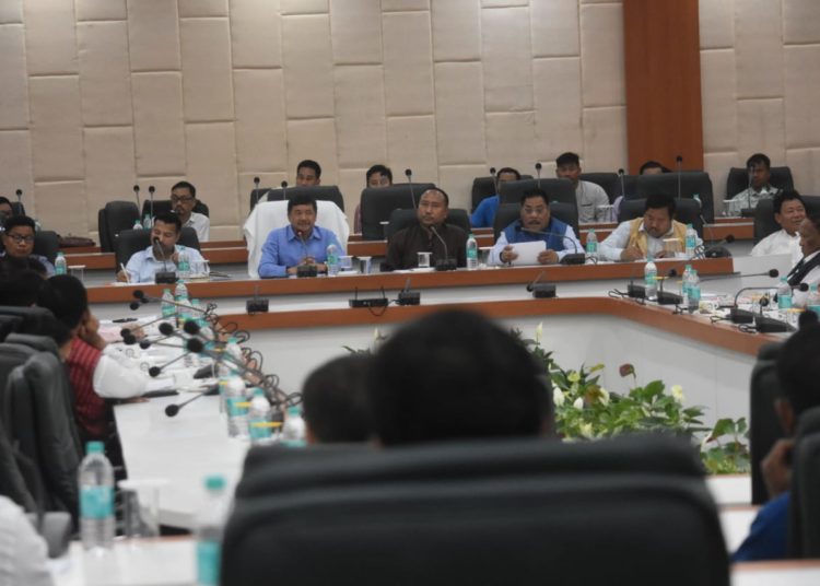 অহা ২৮ এপ্ৰিলত প্ৰধান মন্ত্ৰীৰ কাৰবি আংলঙত আগমণকলৈ কাৰবি পৰিষদ আৰু জিলা প্ৰশাসনৰ ব্যাপক তৎপৰতা 1 অহা ২৮ এপ্ৰিলত প্ৰধান মন্ত্ৰীৰ কাৰবি আংলঙত আগমণকলৈ কাৰবি পৰিষদ আৰু জিলা প্ৰশাসনৰ ব্যাপক তৎপৰতা