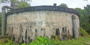 মহানগৰীত পানী ভয়ৱাহ নাটনি মাজতে খাৰঘুলি সাতপুখুৰী পানী যোগান প্ৰকল্পত দৈনিক নষ্ট হাজাৰ-হাজাৰ লিটাৰ পানী