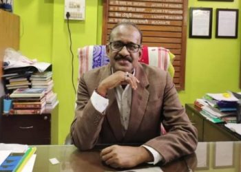 আনন্দৰাম ঢেকিয়াল ফুকন মহাবিদ্যালয়ৰ অধ্যক্ষ ড° সুৰজিৎ কুমাৰ ভাগৱতীক নিলম্বনঃ যৌন নিৰ্যাতনৰ অভিযোগ তেওঁৰ বিৰুদ্ধে