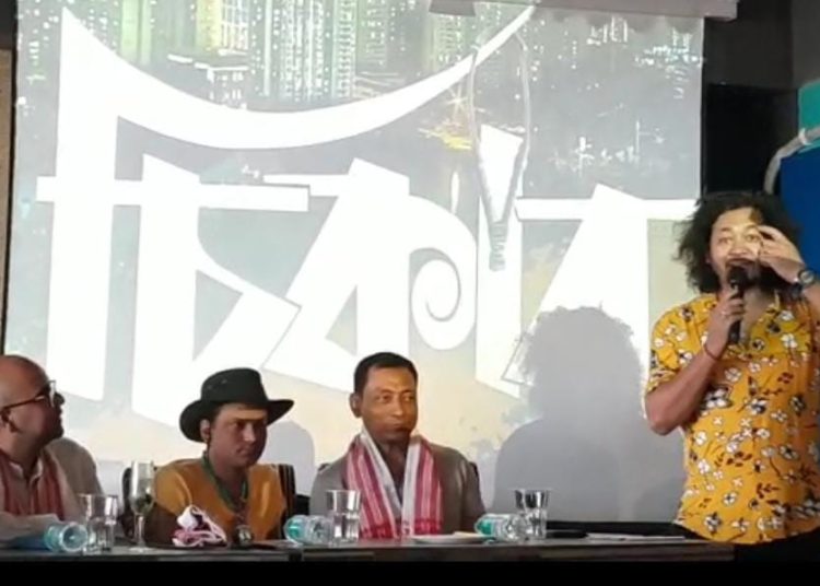 ছবিজগতত এইবাৰ "চিকাৰ" কৰিব জুবিন গাৰ্গে: 1 ছবিজগতত এইবাৰ “চিকাৰ” কৰিব জুবিন গাৰ্গে: