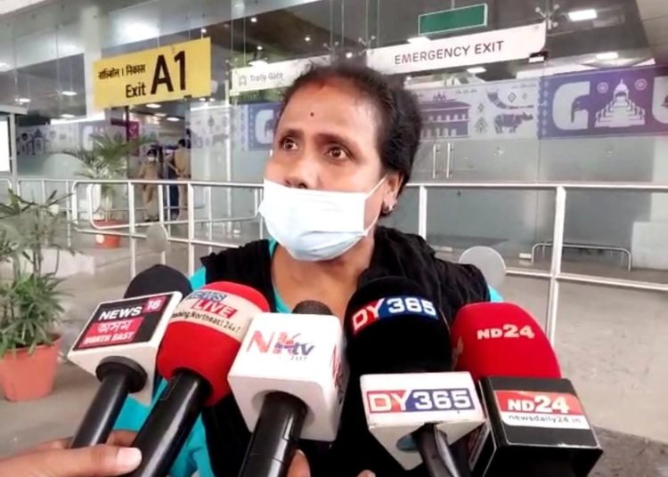 জিএমচিএইচৰ শিশু সন্ধানহীন ঘটনাত নাম সাঙুৰ খোৱা নাৰ্ছ বিভাৰাণী ঠাকুৰীয়া গুৱাহাটীত উপস্থিত: 1 জিএমচিএইচৰ শিশু সন্ধানহীন ঘটনাত নাম সাঙুৰ খোৱা নাৰ্ছ বিভাৰাণী ঠাকুৰীয়া গুৱাহাটীত উপস্থিত: