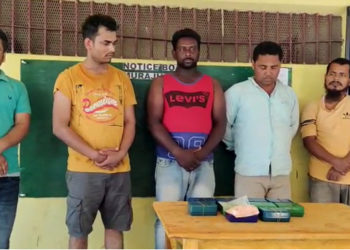 ডবকাত আৰক্ষীৰ জালত শিক্ষকসহ ৬ ড্ৰাগছ পেডলাৰ