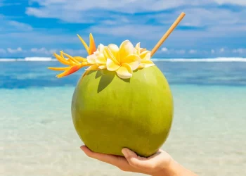 কিডনিৰ পাথৰ নিৰাময়ত নাৰিকলৰ পানীৰ ভূমিকা: