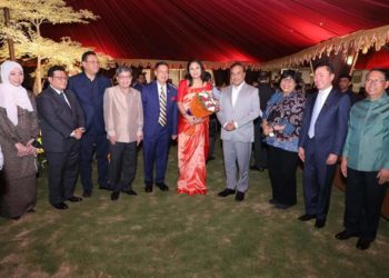 নদী সন্মিলনত অংশগ্ৰহণ কৰিবলৈ অহা আছিয়ান দেশসমূহৰ প্ৰতিনিধিৰ সৈতে নৈশভোজন মুখ্যমন্ত্ৰীৰ