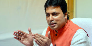 বিধানসভা নিৰ্বাচনৰ পূৰ্বেই ত্রিপুৰাৰ মুখ্যমন্ত্রী পদৰ পৰা হঠাৎ ইস্তফা বিপ্লৱ দেৱৰ