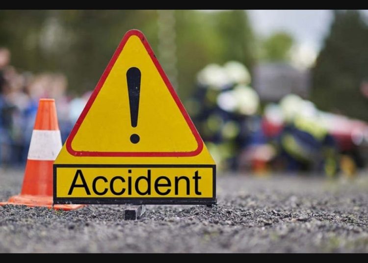 গুৱাহাটী ৰাষ্ট্ৰীয় ঘাইপথত পথ দূর্ঘটনাত শিক্ষয়ত্ৰী নিহত; শিক্ষয়ত্ৰী স্বামী গুৰুত্বভাৱে আহত: 1 গুৱাহাটী ৰাষ্ট্ৰীয় ঘাইপথত পথ দূর্ঘটনাত শিক্ষয়ত্ৰী নিহত; শিক্ষয়ত্ৰী স্বামী গুৰুত্বভাৱে আহত: