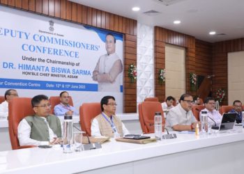 আজিৰে পৰা দুদিনীয়াকৈ অনুষ্ঠিত উপায়ুক্ত সন্মিলনত মুখ্যমন্ত্ৰী হিমন্ত বিশ্ব শৰ্মাই ব্যক্ত কৰিলে ৰাজ্যৰ উন্নয়নৰ বতৰাঃ