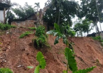 গুৱাহাটী নৱগ্ৰহ মন্দিৰৰ পাহাৰৰ গোলোক ঘাম পথত ভয়ংকৰ ভূমিস্খলন