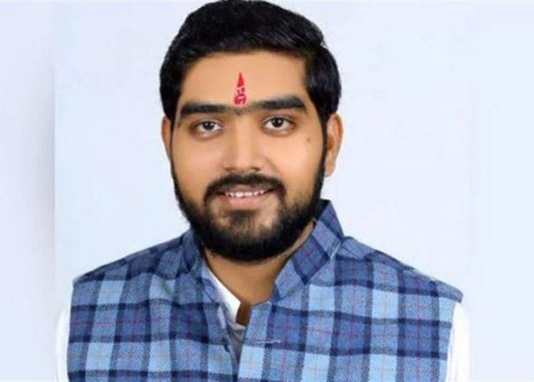 হজৰত মহম্মদ সন্দৰ্ভত পুনৰ আপত্তিকৰ টুইট!‌ গ্রেপ্তাৰ বিজেপিৰ যুৱ নেতা