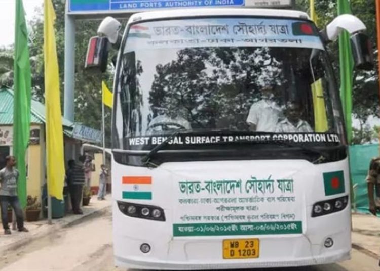 দুবছৰ পিছত পুনৰ আৰম্ভ ভাৰত-বাংলাদেশ সৌহাৰ্দ্য যাত্ৰা 1 দুবছৰ পিছত পুনৰ আৰম্ভ ভাৰত-বাংলাদেশ সৌহাৰ্দ্য যাত্ৰা