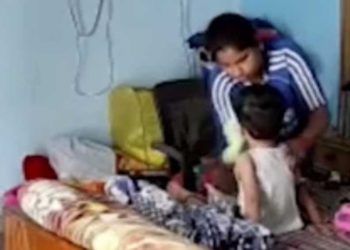 চুলিত ধৰি আচাৰিলে দুবছৰীয়া শিশুক! ধৃত পৰিচাৰিকা: