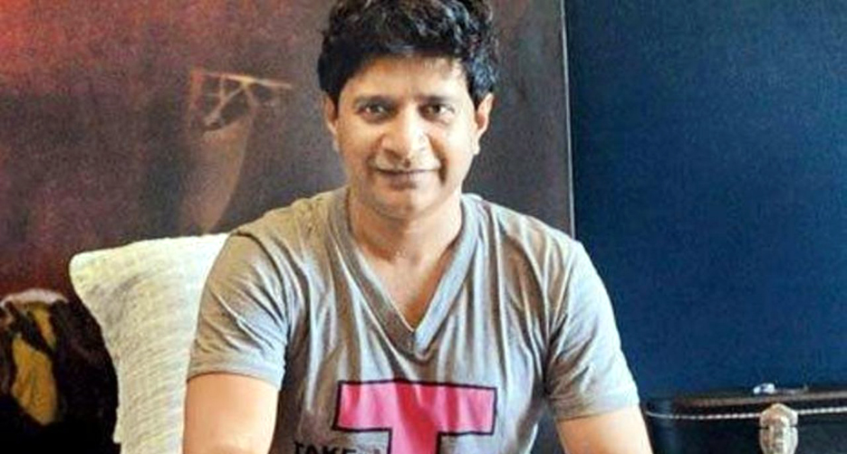 যাৰ গান ‘হাম, ৰহে ইয়া না ৰহে কাল.