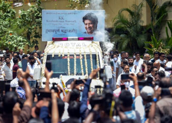 আলবিদা… মুক্তিধামত জীৱন মুক্তি কেকেৰ, হাজাৰ হাজাৰ অনুৰাগীৰ অন্তিম বিদায়!