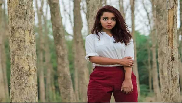  চ'ল'গামী মুখী