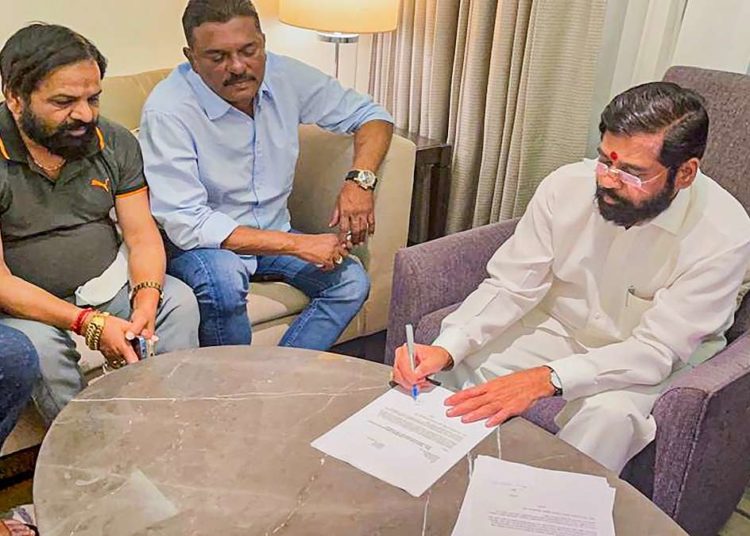 Shinde, Maharashtra rebels leave Ghy for Goa; says ‘will follow SC’s directions’