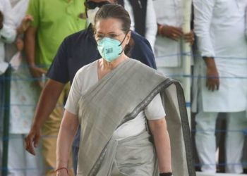 নাকেৰে ৰক্ত ক্ষৰণ, শ্বাসনলীত সংক্রমণ! চিকিৎসাধীন চোনিয়া গান্ধী: