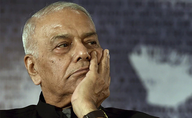 প্ৰাক্তন কেন্দ্ৰীয় মন্ত্ৰী যশৱন্ত সিনহা