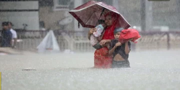 বৰষুণত বিপর্যস্ত মহাৰাষ্ট্ৰ, মৃত্যুৰ সংখ্যা ১০০ৰ ওচৰ: